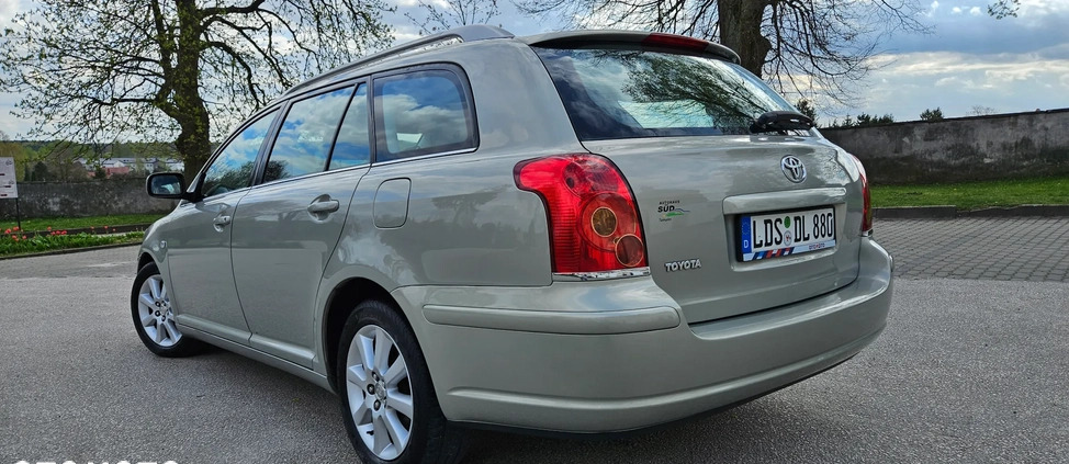 Toyota Avensis cena 15999 przebieg: 195236, rok produkcji 2005 z Wysokie Mazowieckie małe 211